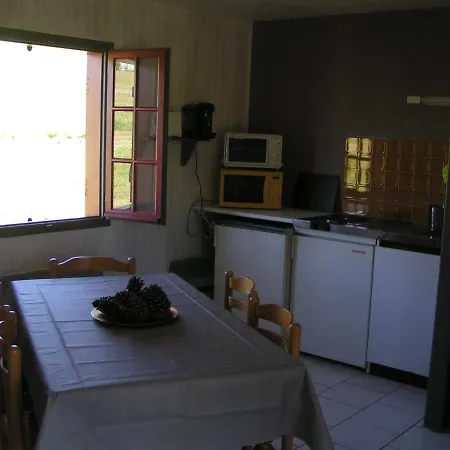 Domaine De Vaulatour. Casa de Férias